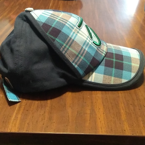 Ian Poulter golf cap - Picture 2 of 3